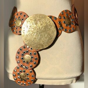Neiman Marcus 80's Bohemian oversize leather&brass belt Adjustable size >39 1/2"